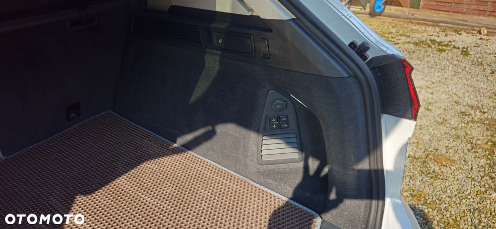 Volkswagen Touareg 4.0 V8 TDI SCR 4Mot R-Line - 28