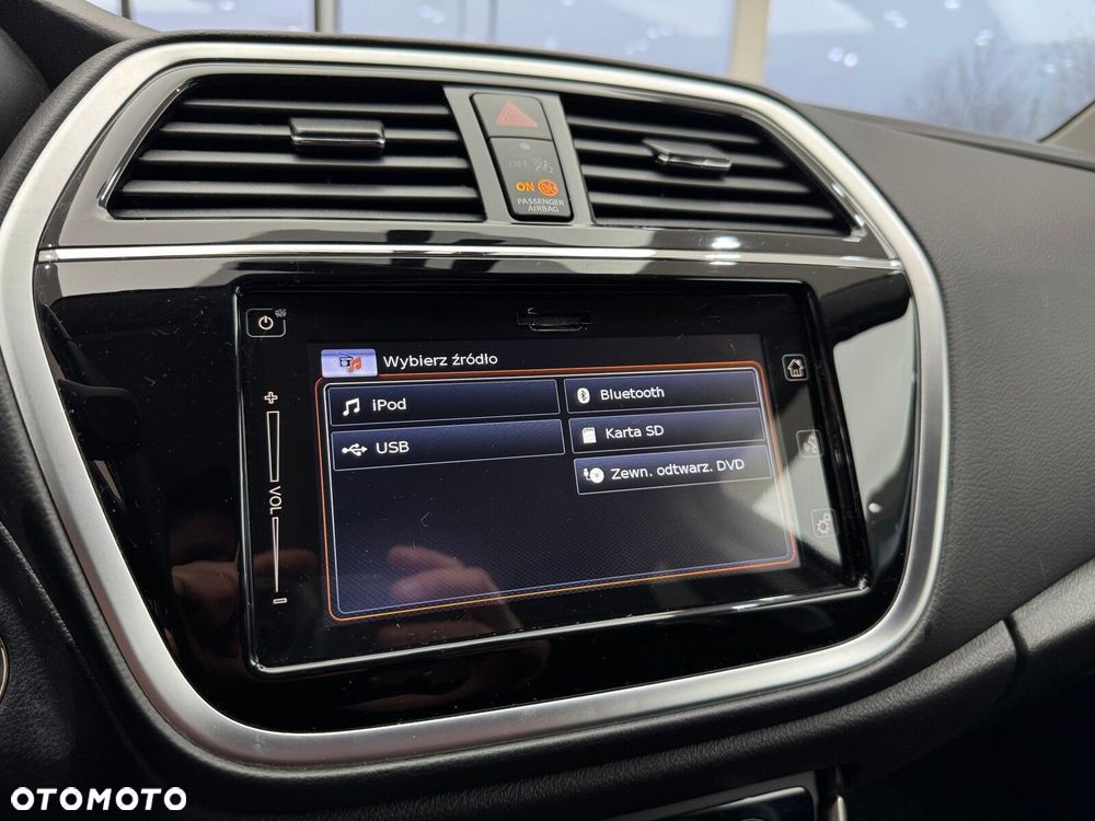 Suzuki SX4 S-Cross 1.4 T Premium 4WD - 30