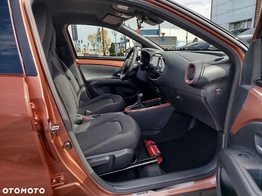Toyota Aygo X Hybrid 1.5 Style e-CVT - 13