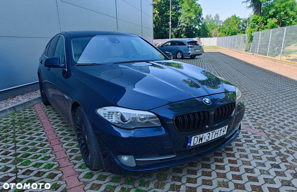 BMW Seria 5 520d Luxury Line - 3