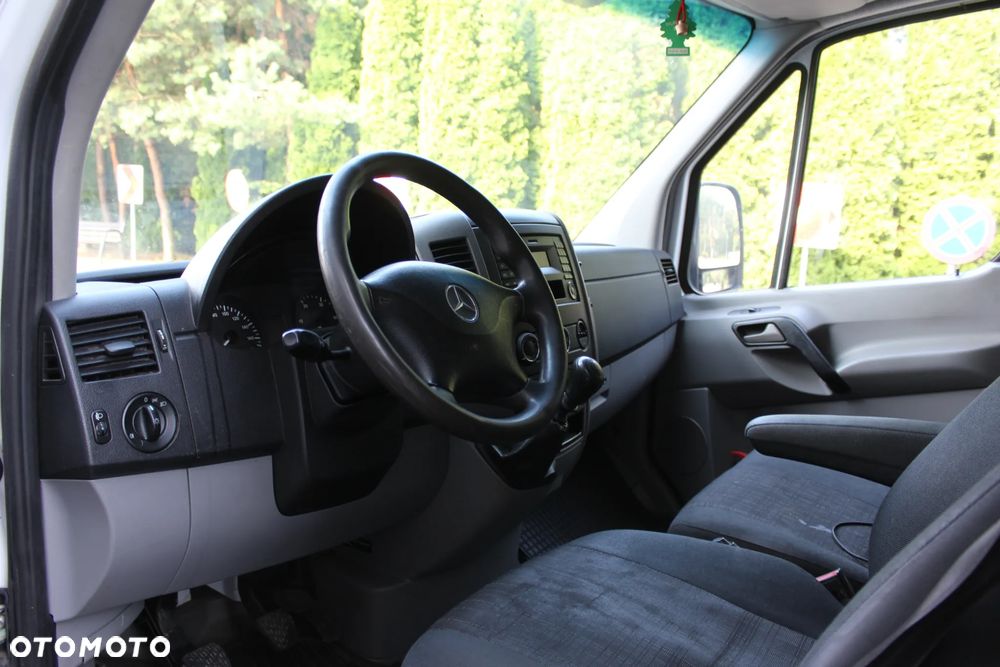 Mercedes-Benz Sprinter - 23