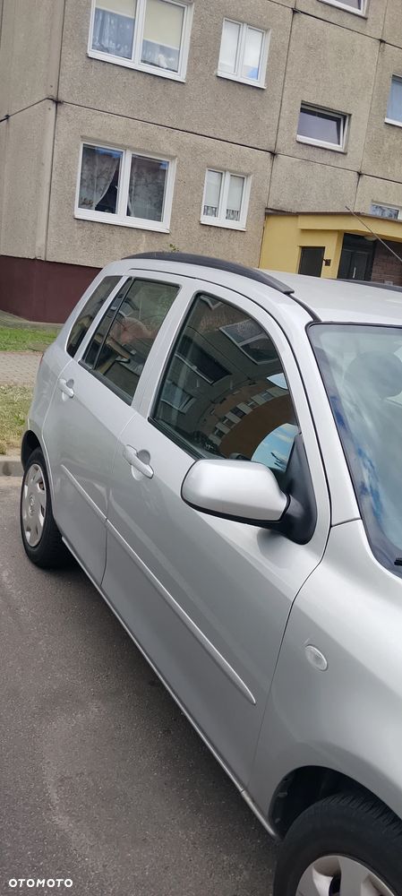 Mazda 2 - 5
