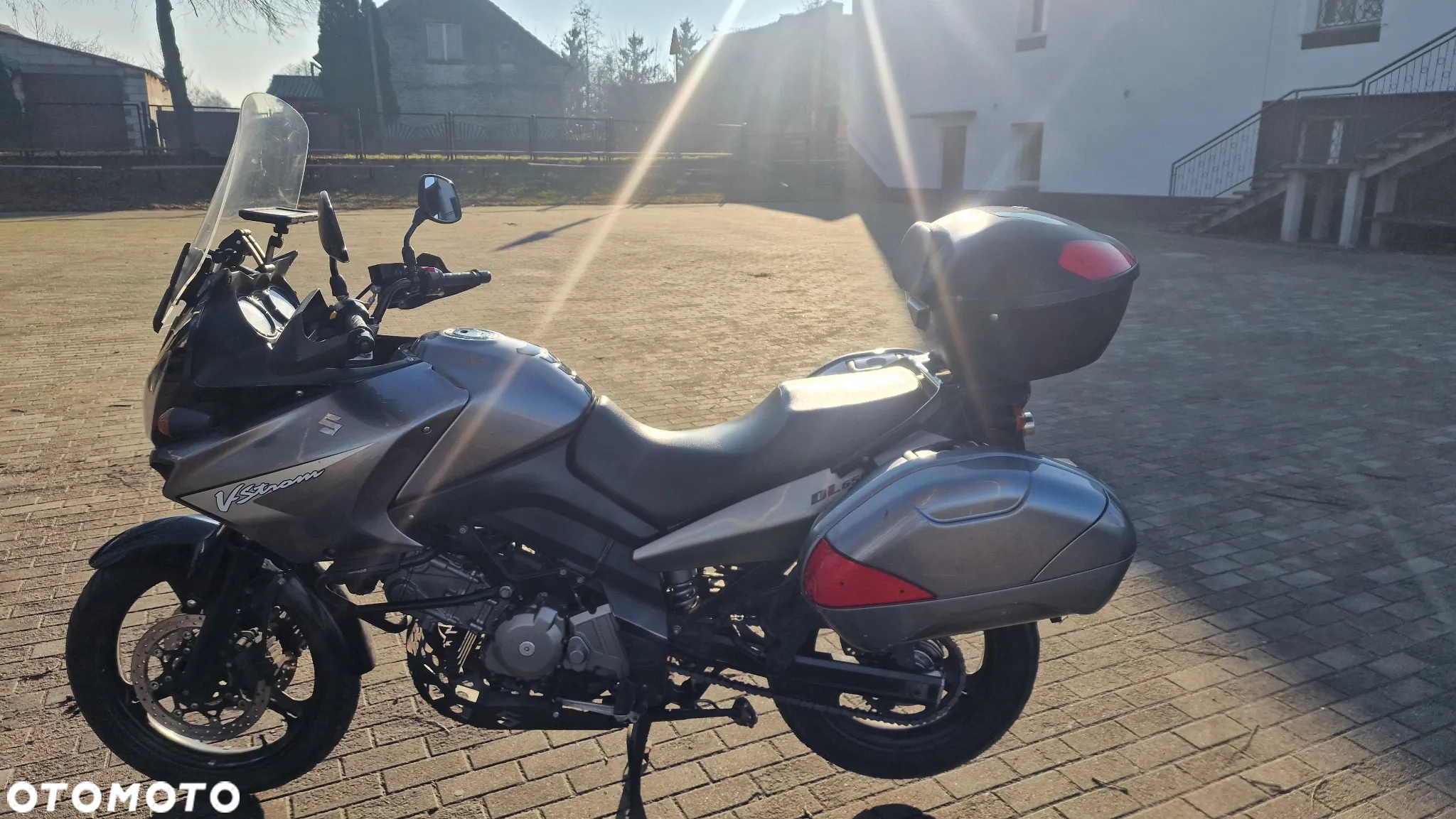 Suzuki V-STROM - 2