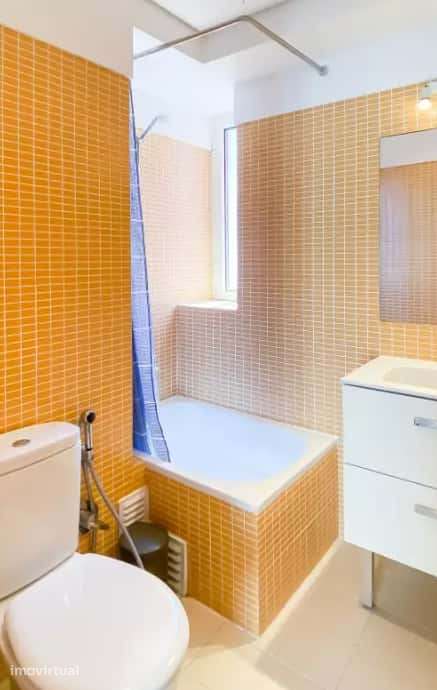 Cozy 1-Bedroom Apartment with Balcony in Arroios – Lisbon - Grande imagem: 4/10