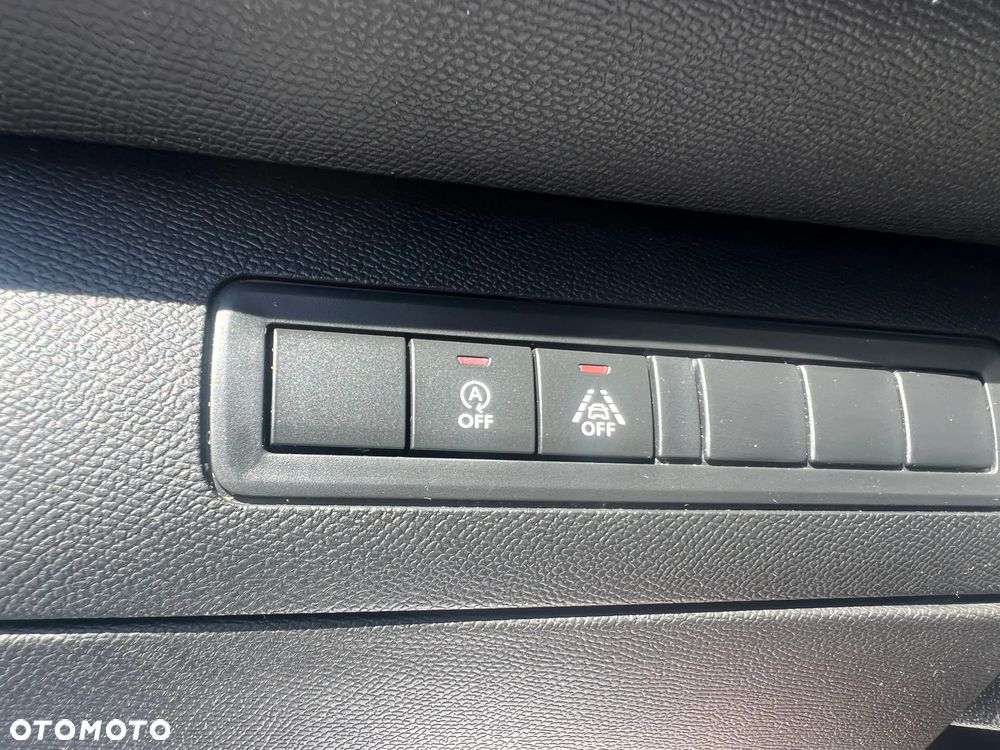 Peugeot 308 - 16