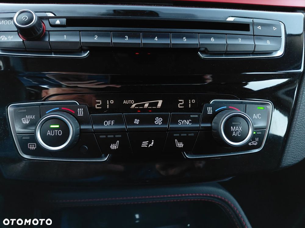 BMW X1 sDrive18i Sport Line - 11