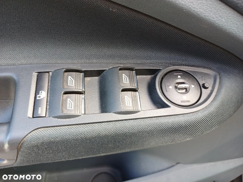 Ford C-MAX - 11