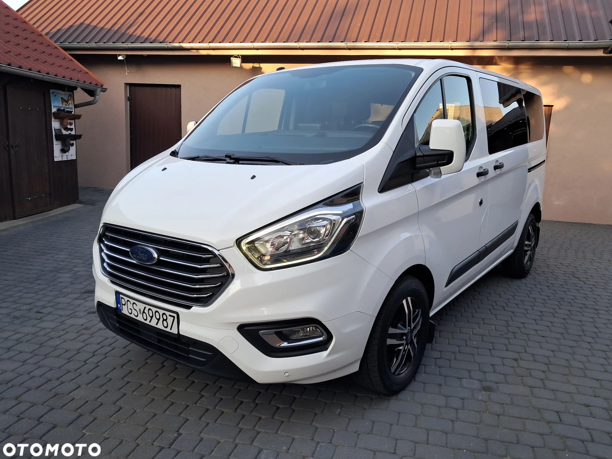 Ford Transit Custom 290 L1H1 Limited - 1