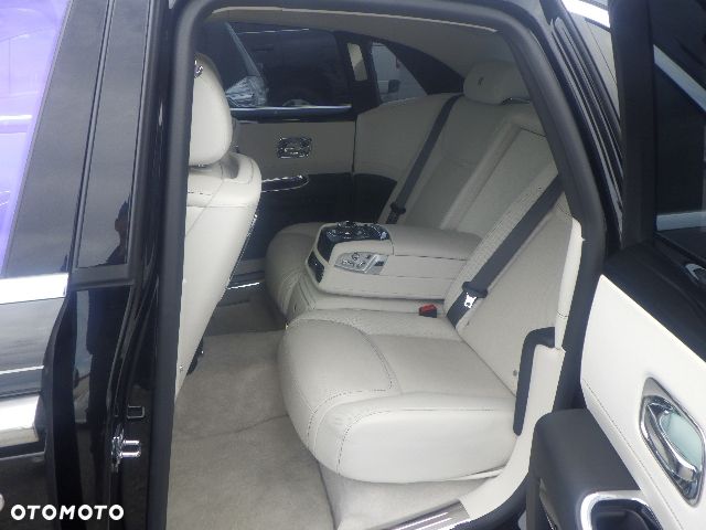 Rolls-Royce Ghost Standard - 21