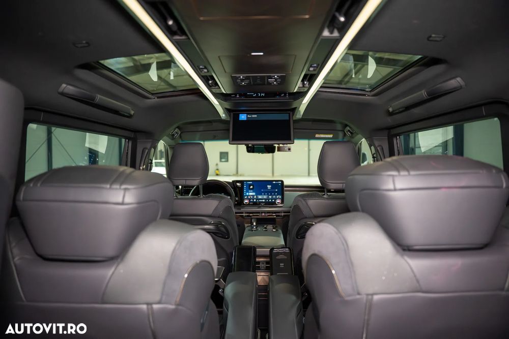 Lexus LM 350h Luxury - 21