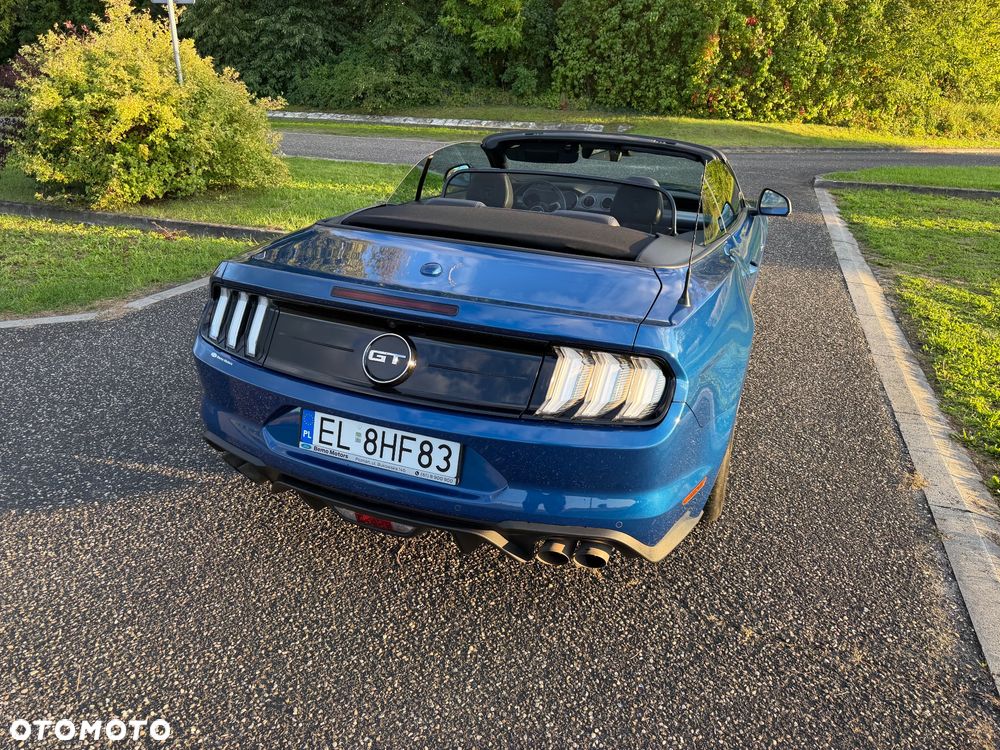 Ford Mustang - 4