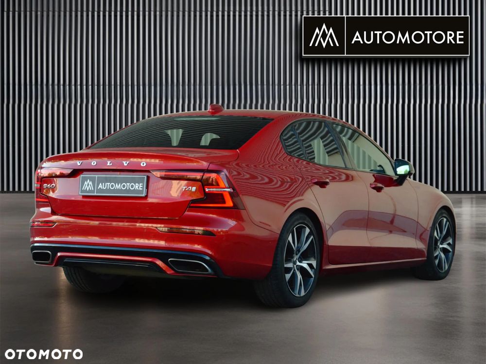 Volvo S60 T4 R-Design - 9
