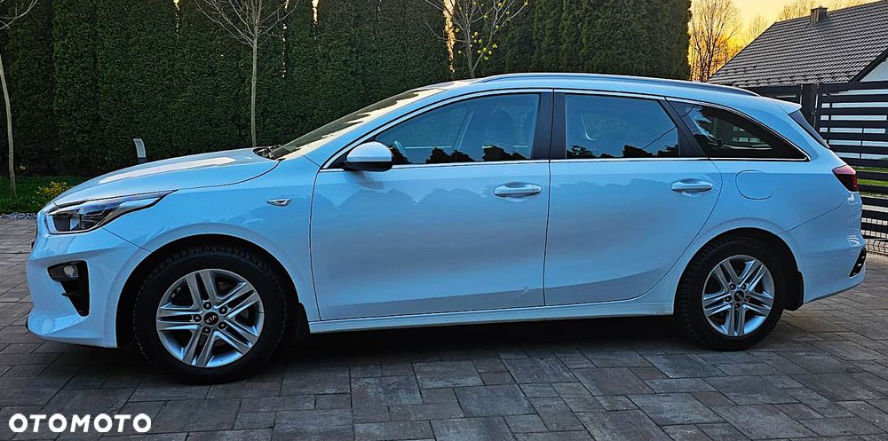 Kia Ceed 1.6 CRDi mHEV L Business Line - 4