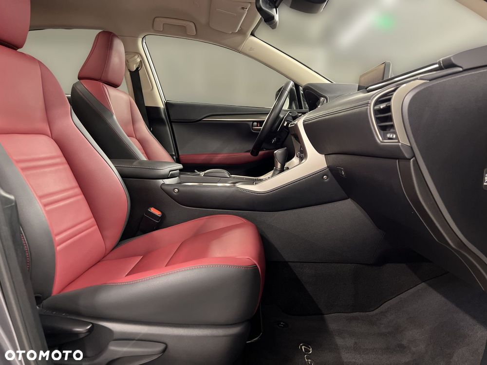 Lexus NX 300h F Impression AWD - 10