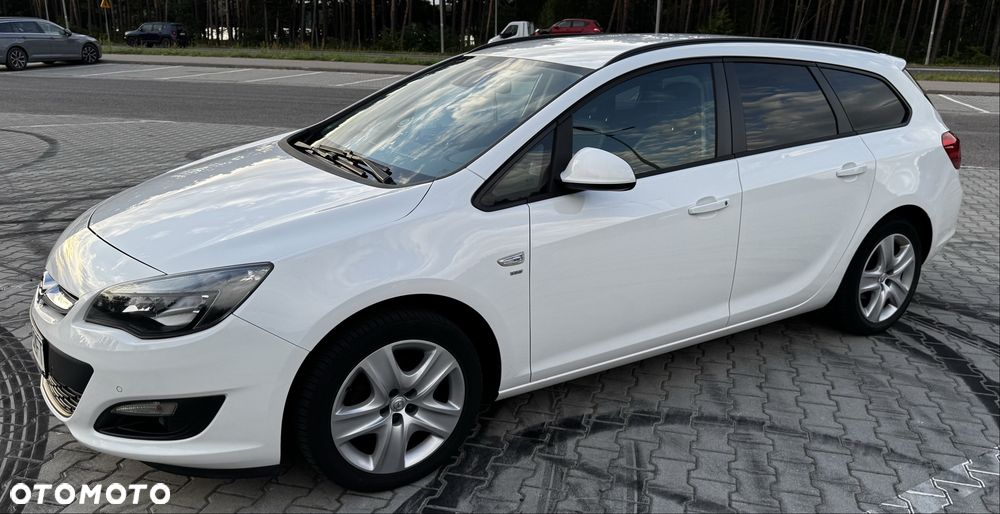 Opel Astra 2014 photo 3