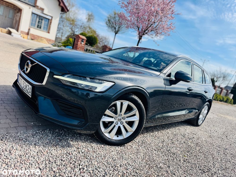 Volvo V60 D3 Momentum Pro - 1