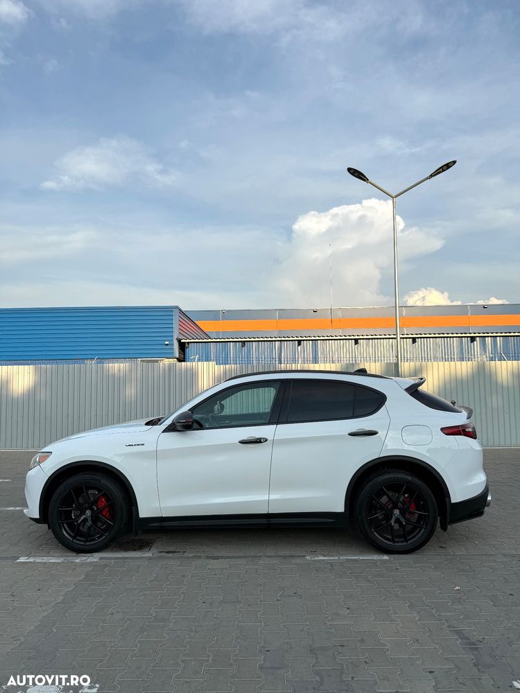 Alfa Romeo Stelvio 2.0 Turbo AWD AT8 Veloce - 4