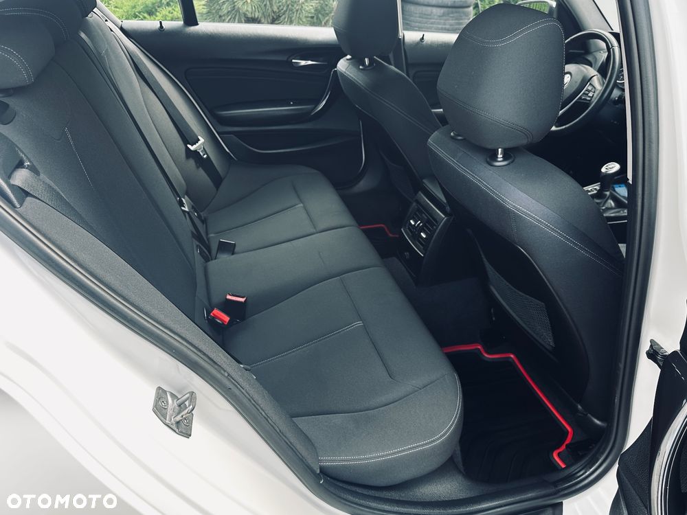 BMW Seria 1 118i Sport Line - 24