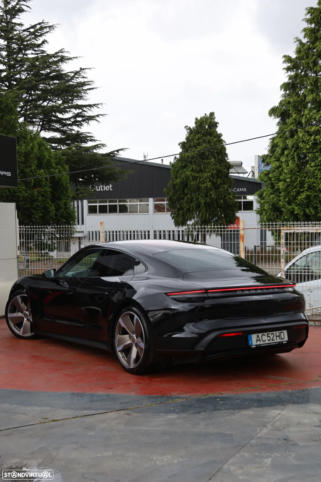 Porsche Taycan 4S - 35