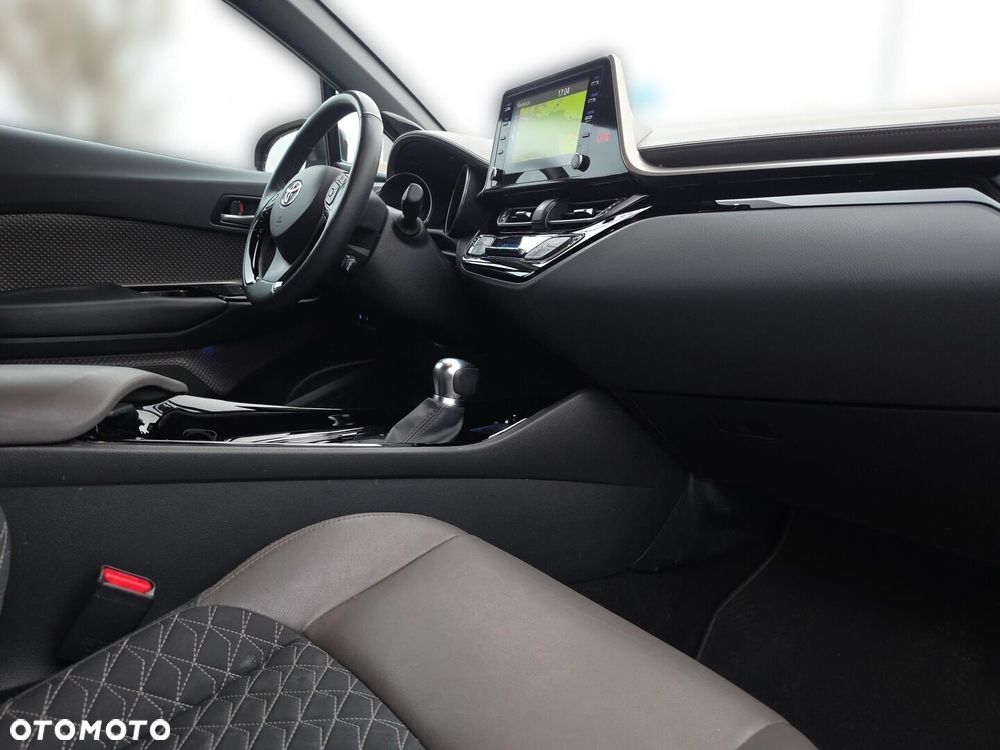 Toyota C-HR 1.8 Hybrid Executive - 24