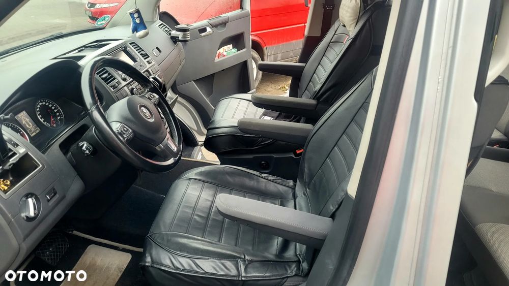 Volkswagen Caravelle - 18