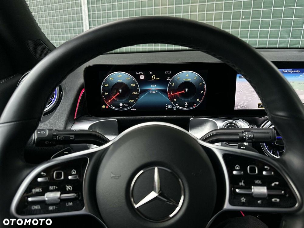 Mercedes-Benz GLB 200 Progressive 7G-DCT - 15