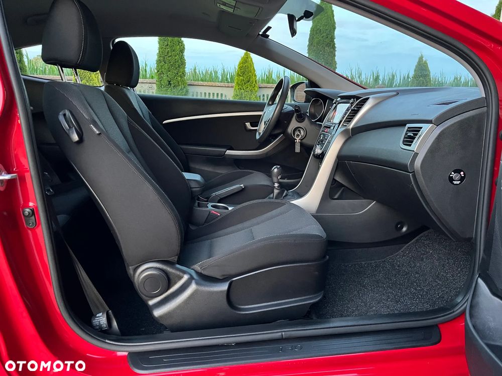 Hyundai i30 1.4 Fifa World Cup Edition - 25