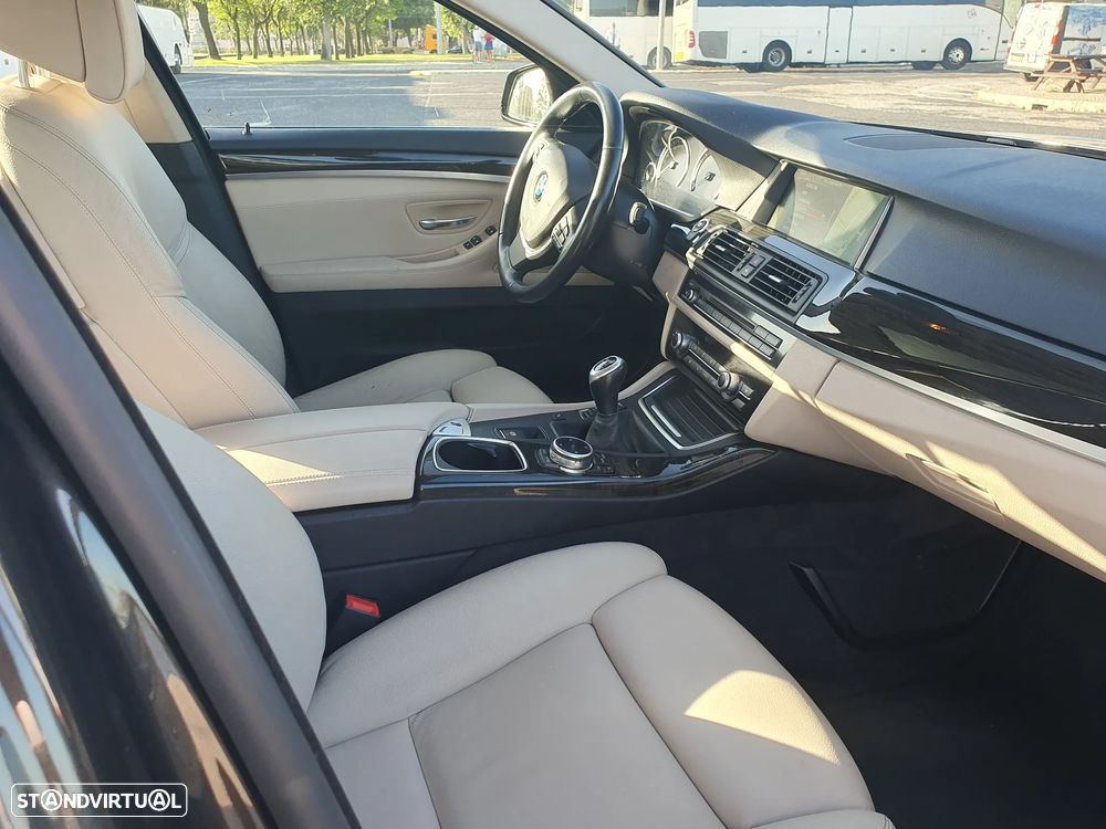BMW 520 d Line Luxury - 12