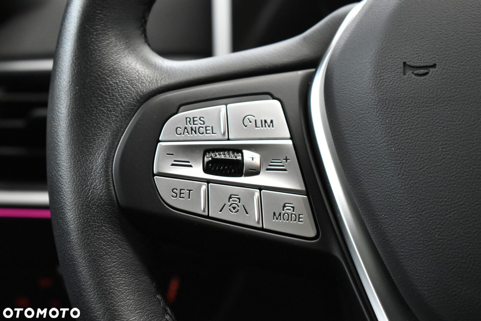BMW i4 - 11
