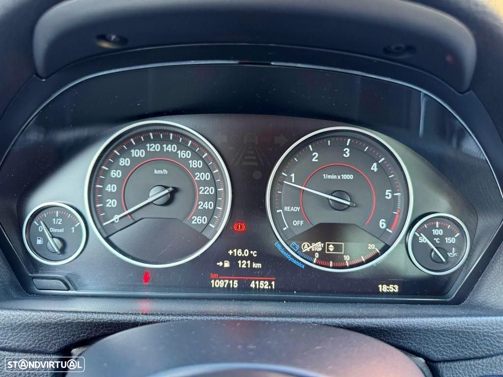 BMW 318 d Touring Pack M - 23