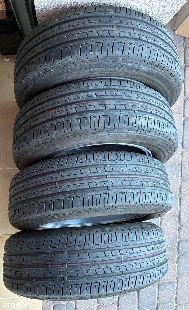 Toyota yaris IV oryginalne Alu czujniki 185/65/15 - 9