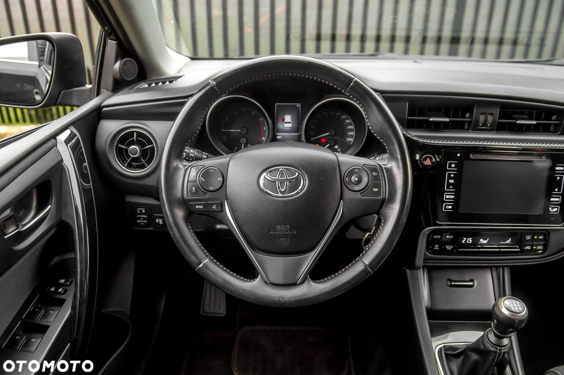 Toyota Auris 1.2 T GPF Premium - 11
