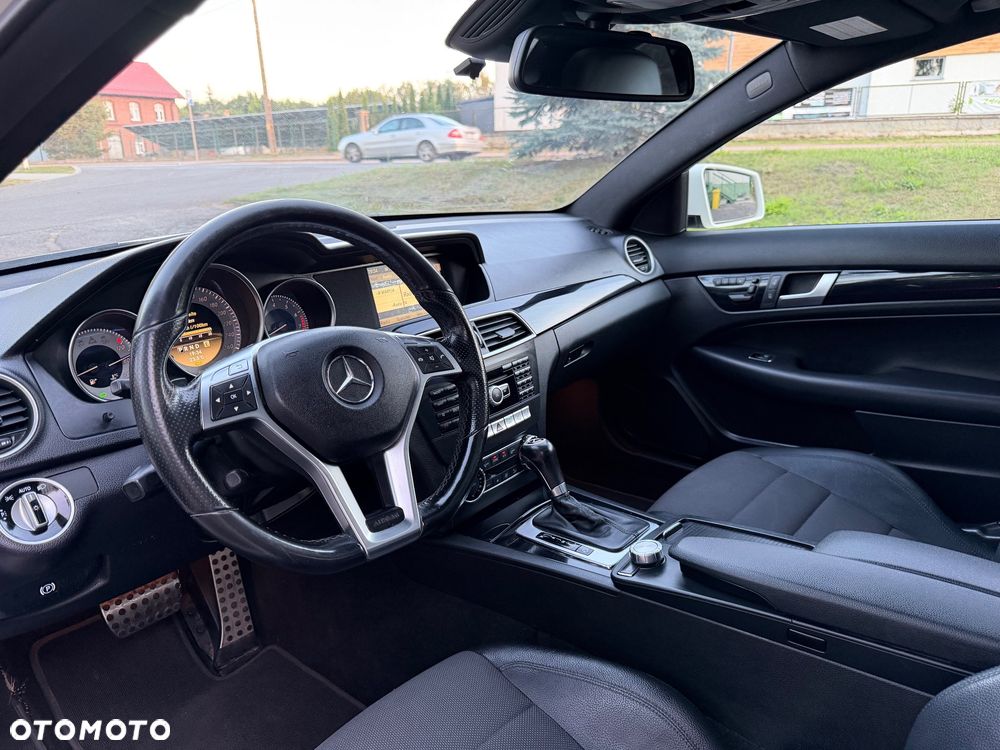 Mercedes-Benz Klasa C 250 7G-TRONIC Edition - 11