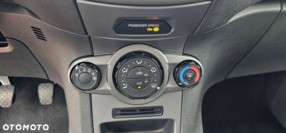 Ford Fiesta 1.25 Ambiente EU5 - 15