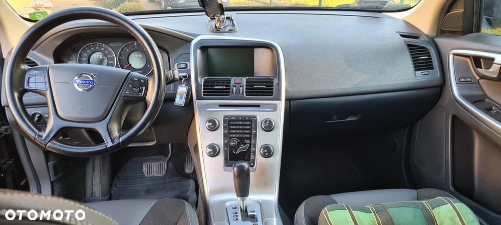 Volvo XC 60 2.4D AWD - 8