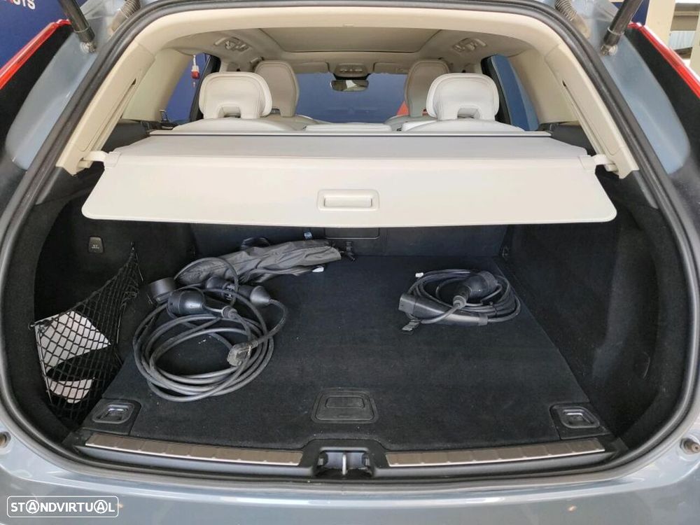 Volvo XC 60 2.0 T6 PHEV Plus Dark AWD - 7