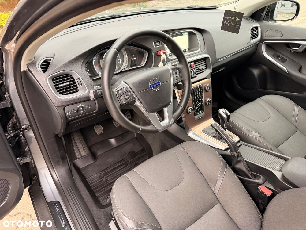 Volvo V40 D2 Summum - 4