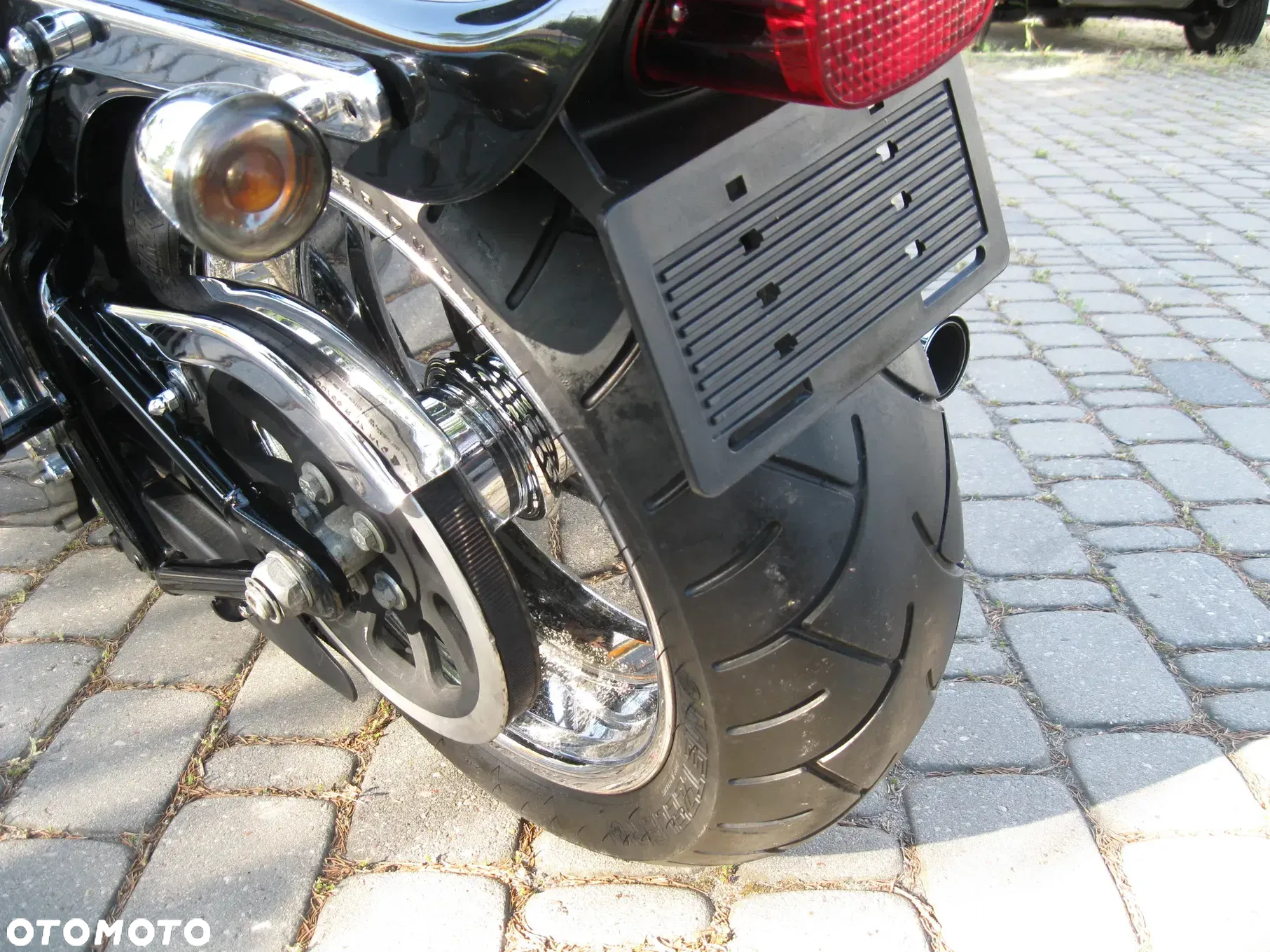 Harley-Davidson Softail Custom - 14