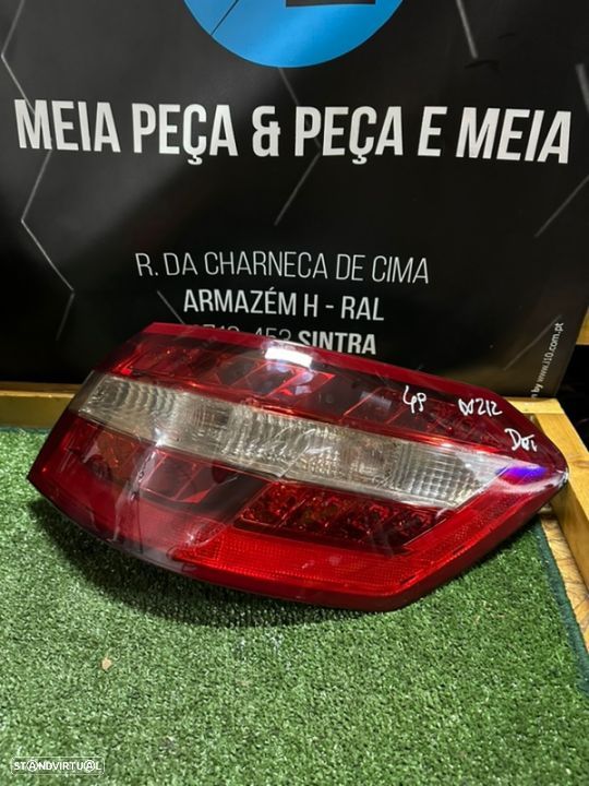 Farolim traseiro direito W212 carro 4 portas - 1
