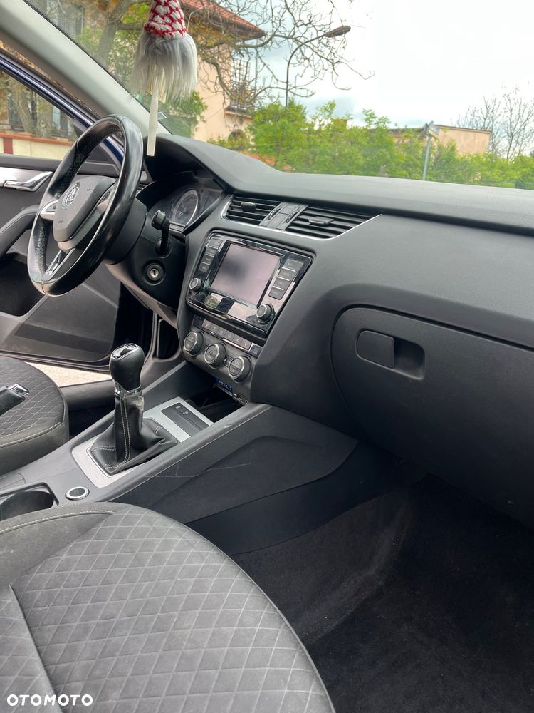 Skoda Octavia 1.6 TDI Edition DSG - 13