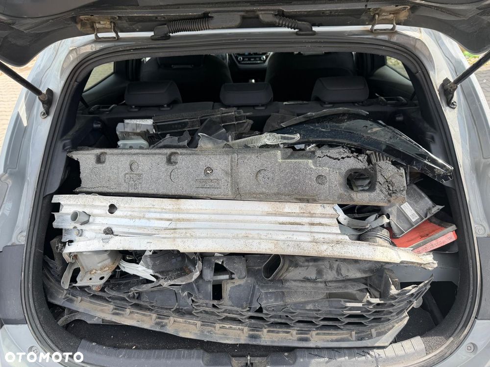Toyota Corolla 2.0 Hybrid Executive - 19