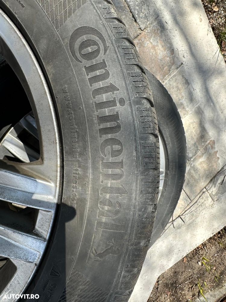 Volkswagen Tiguan - 16