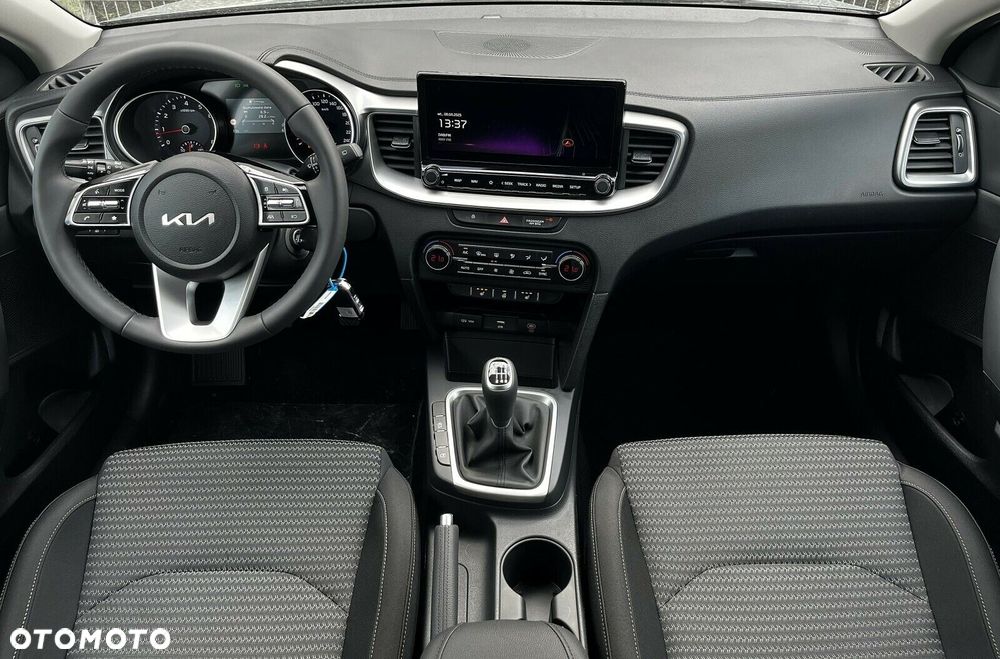 Kia XCeed 1.5 T-GDI M - 14