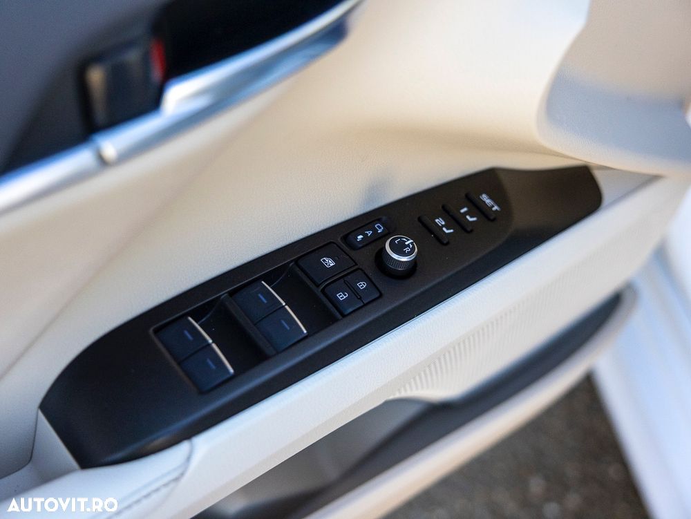 Toyota Camry 2.5 Hybrid Exclusive - 34