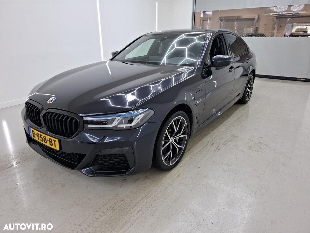 BMW Seria 5 530e Aut. M Sport Edition - 3