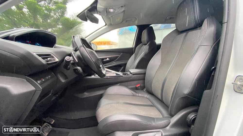 Peugeot 3008 1.6 Hybrid Allure Pack e-EAT8 - 17