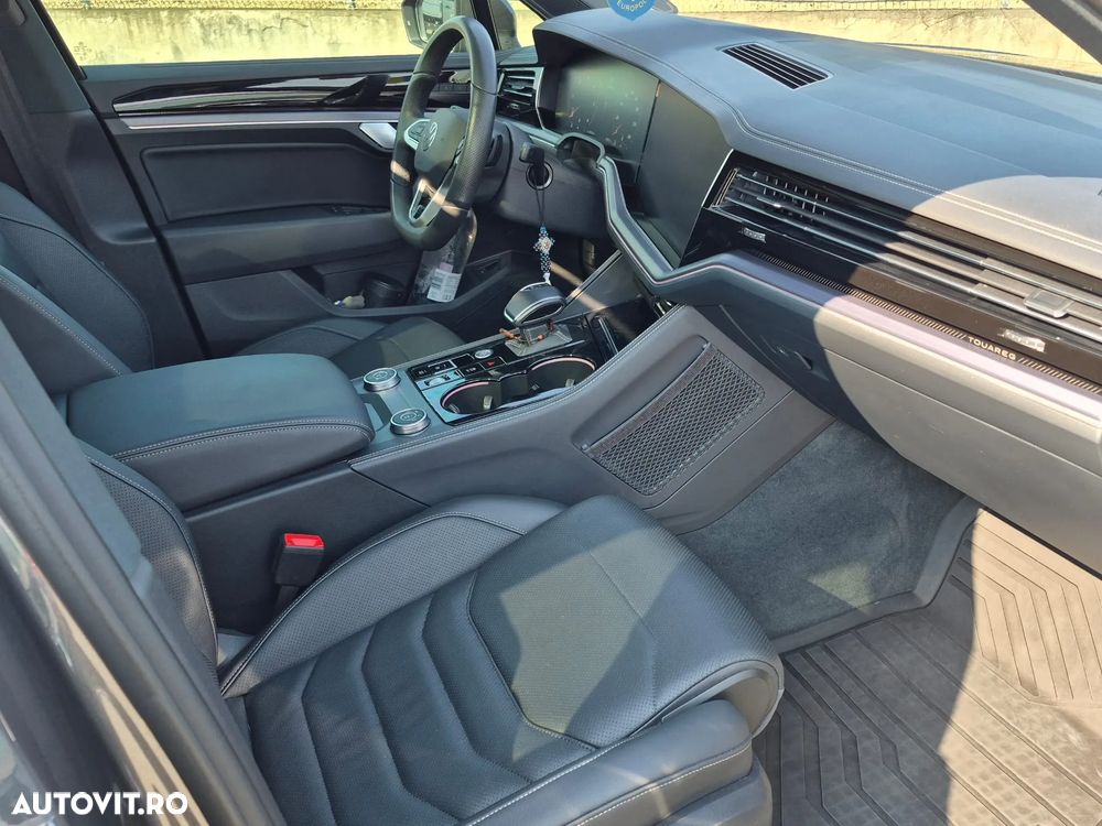 Volkswagen Touareg V6 TDI 4MOTION R-Line - 11