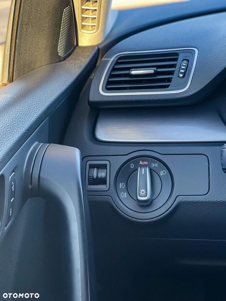 Volkswagen Passat Variant 2.0 TDI BlueMotion Technology Exclusive - 8