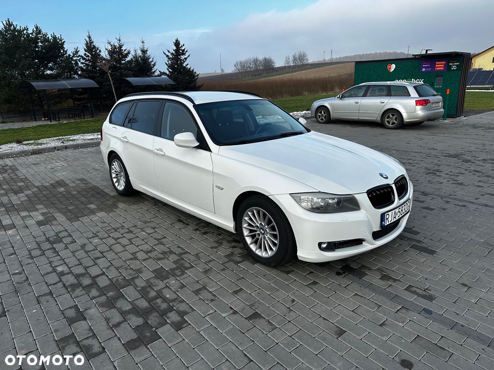 BMW Seria 3 318i - 6