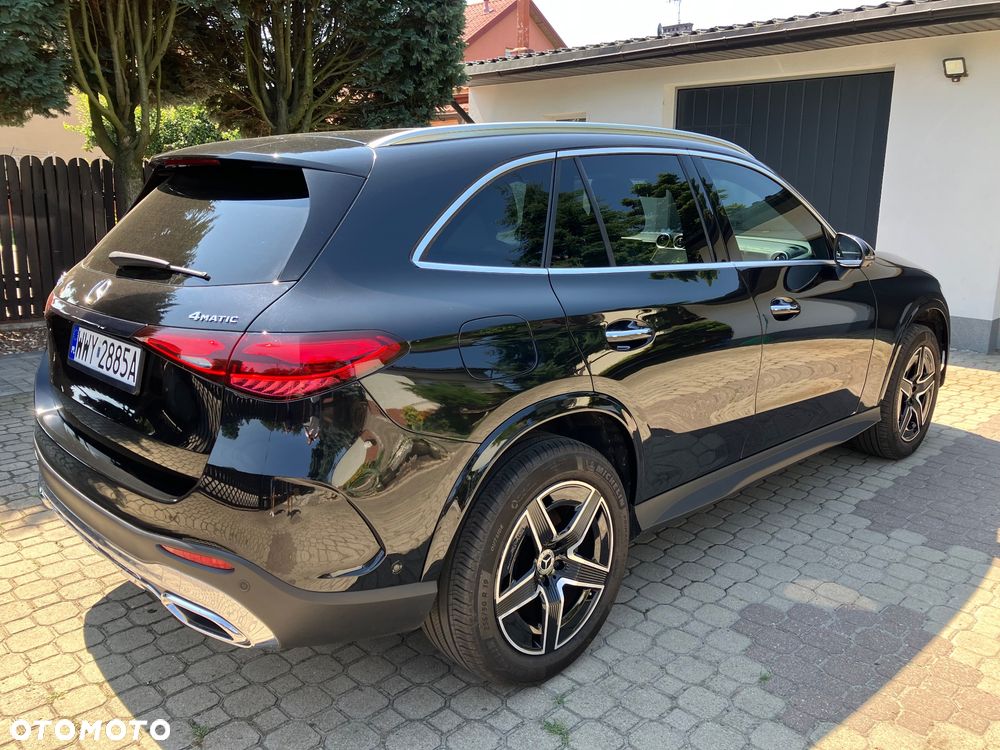 Mercedes-Benz GLC 300 4Matic 9G-TRONIC AMG Line - 3